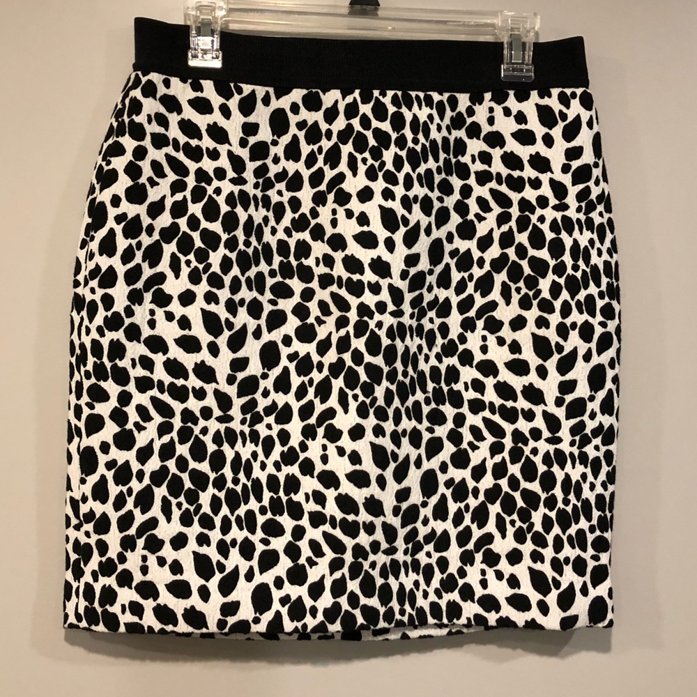 Ann Taylor Black/White Print Skirt